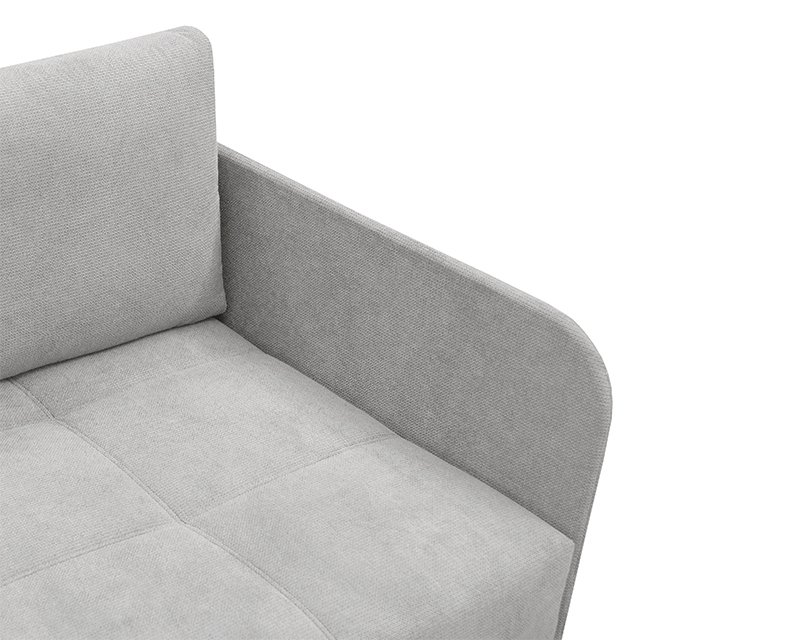 Ada Catania heverő jobbos