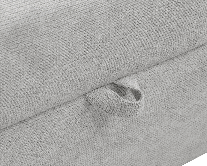 Ada Catania heverő jobbos