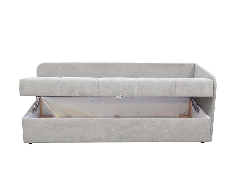 Ada Catania heverő jobbos